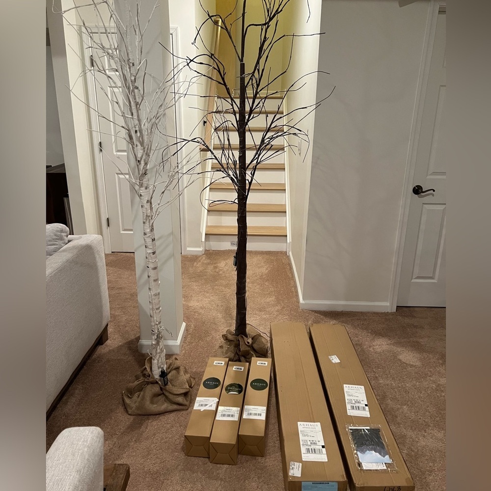 2’ Arhaus furniture aurora lit tree foot new in box. SOLD OUT - Picture 6 of 6